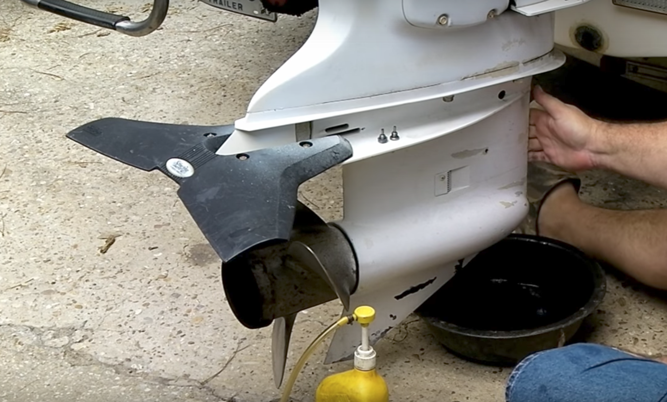 How To: Changing Your Outboard Motor Lower Unit Gear Oil